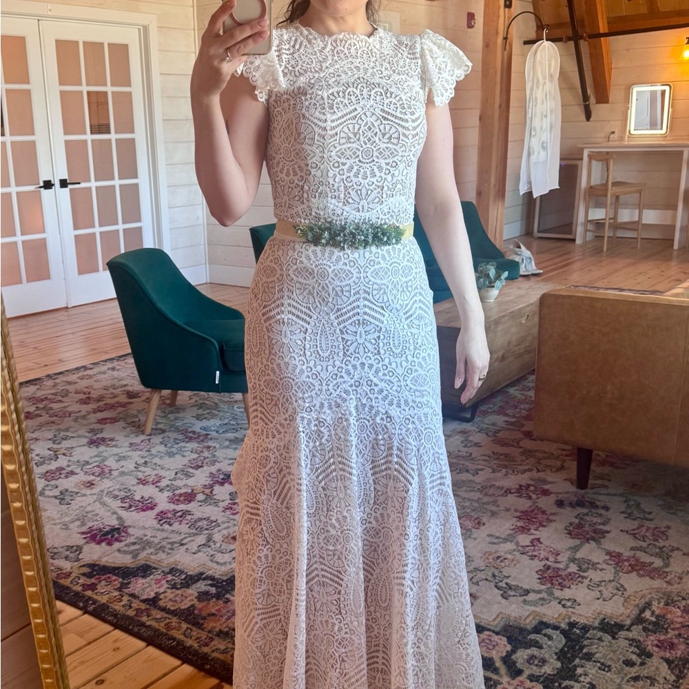 Willowby by Watters Cosette Wedding Gown size 4 with alterations